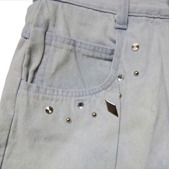 VTG 80s Ease Sport studded denim shorts - Picture 2 of 4